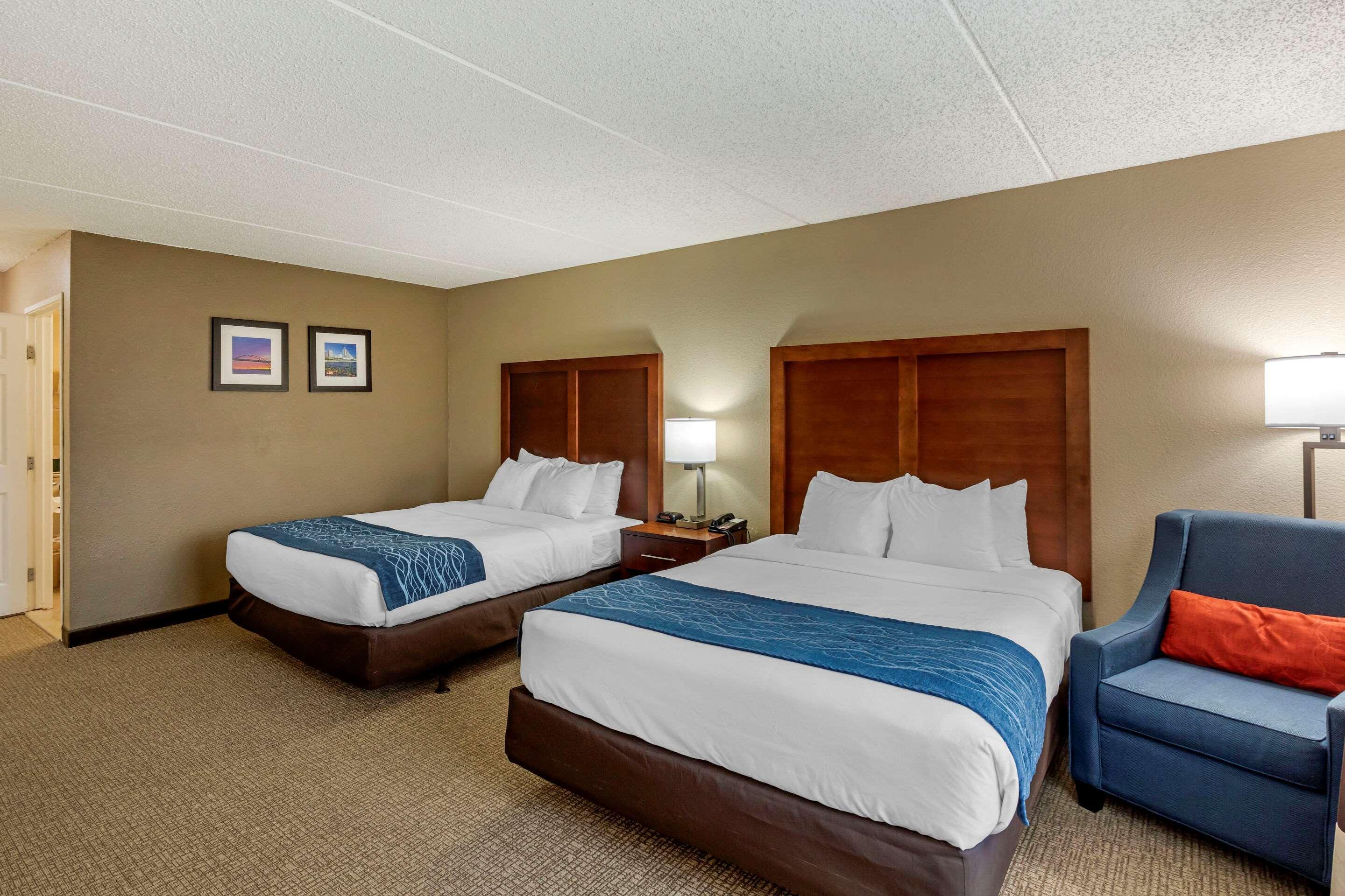 Comfort Inn&Suites Jackson - West Bend Exterior foto