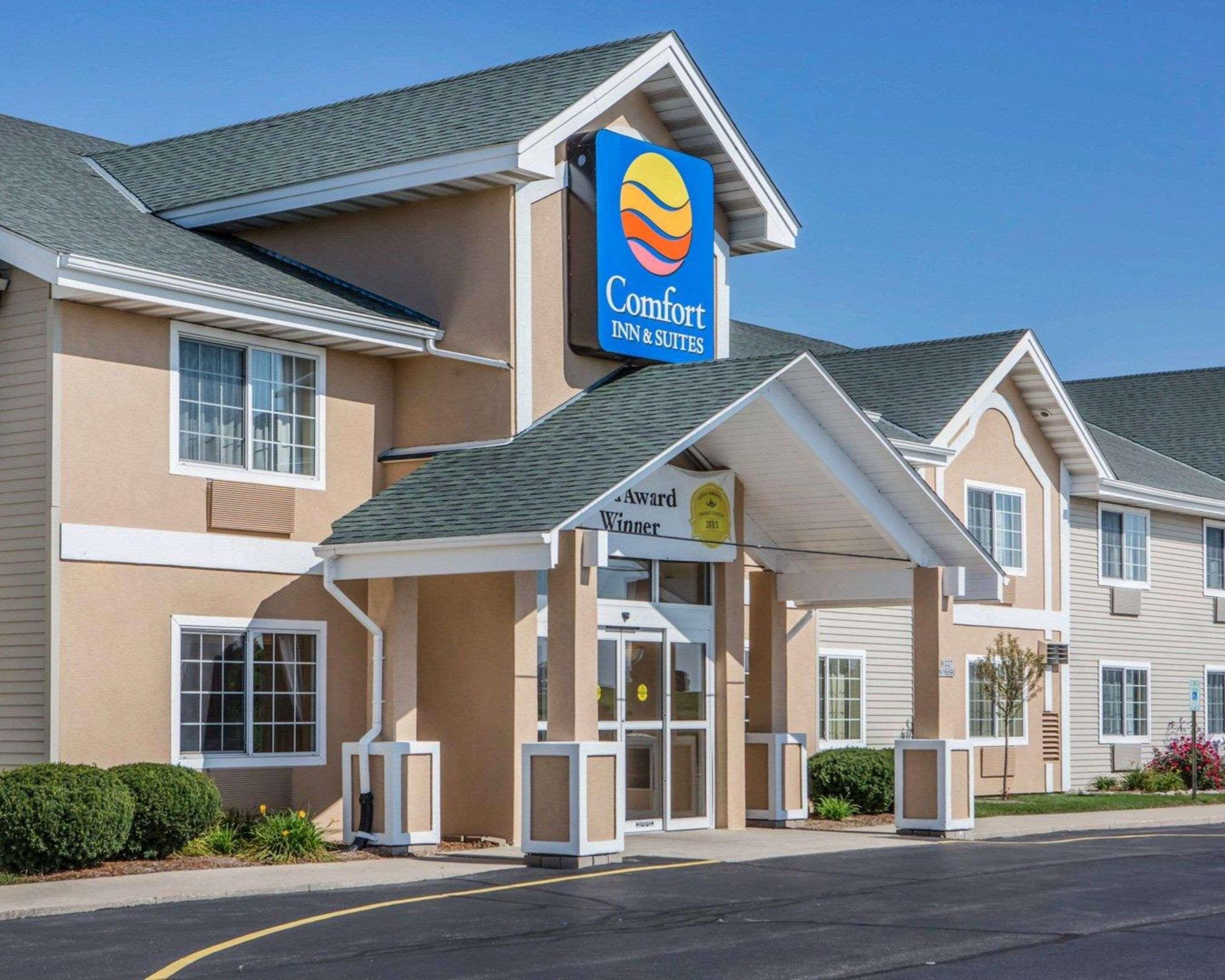 Comfort Inn&Suites Jackson - West Bend Exterior foto