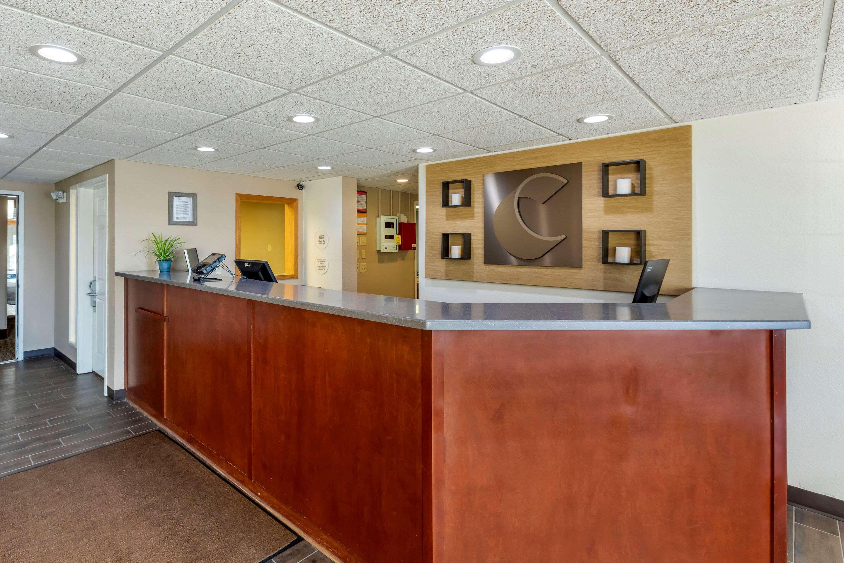 Comfort Inn&Suites Jackson - West Bend Exterior foto