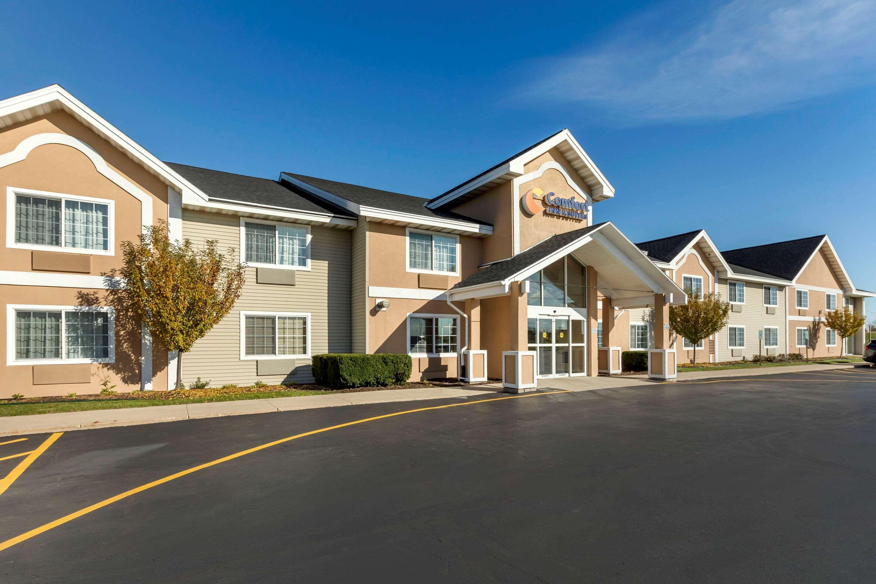 Comfort Inn&Suites Jackson - West Bend Exterior foto